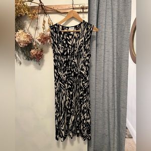 CHICO'S Travelers Slinky Knit Black & Off White Zebra Faux Wrap Dress Size 2